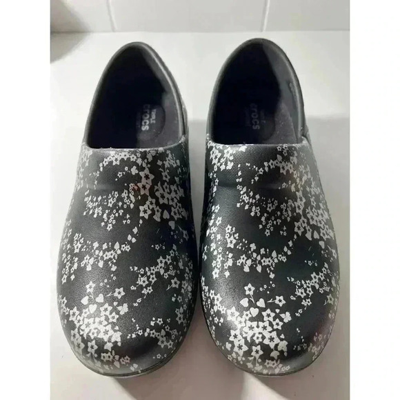 CROCS Shoes   - Picture 1 of 4